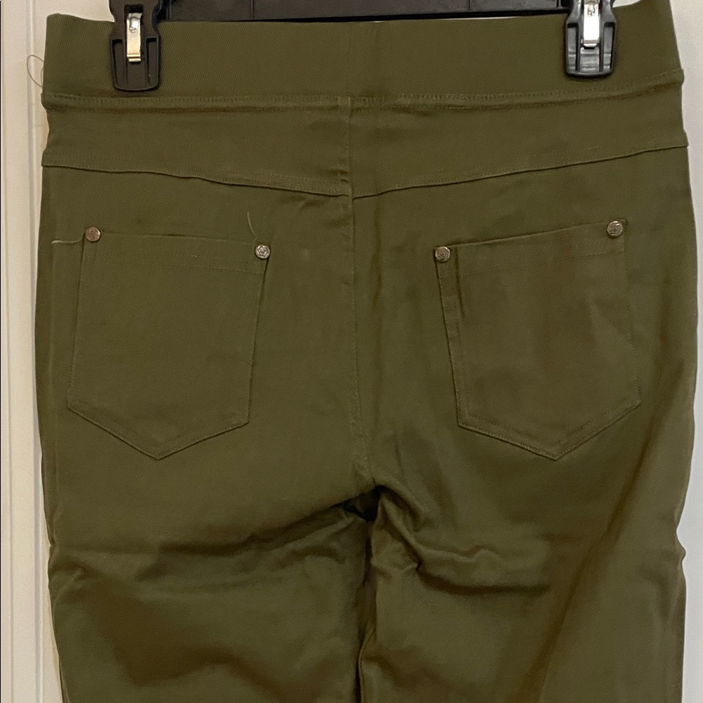 Kathy NWT size XL Olive pull on Pants - Picture 3 of 7